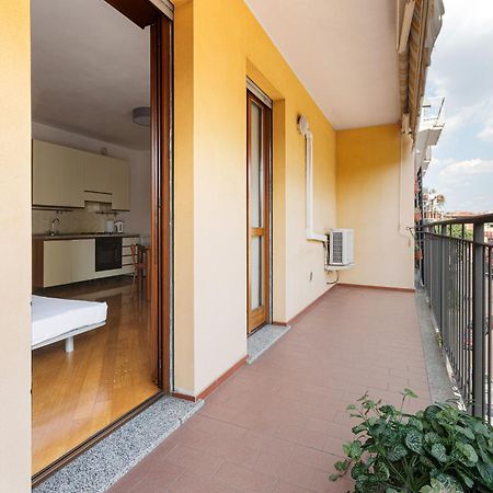 Cosy Studio With Balcony & Private Garage ميلان المظهر الخارجي الصورة