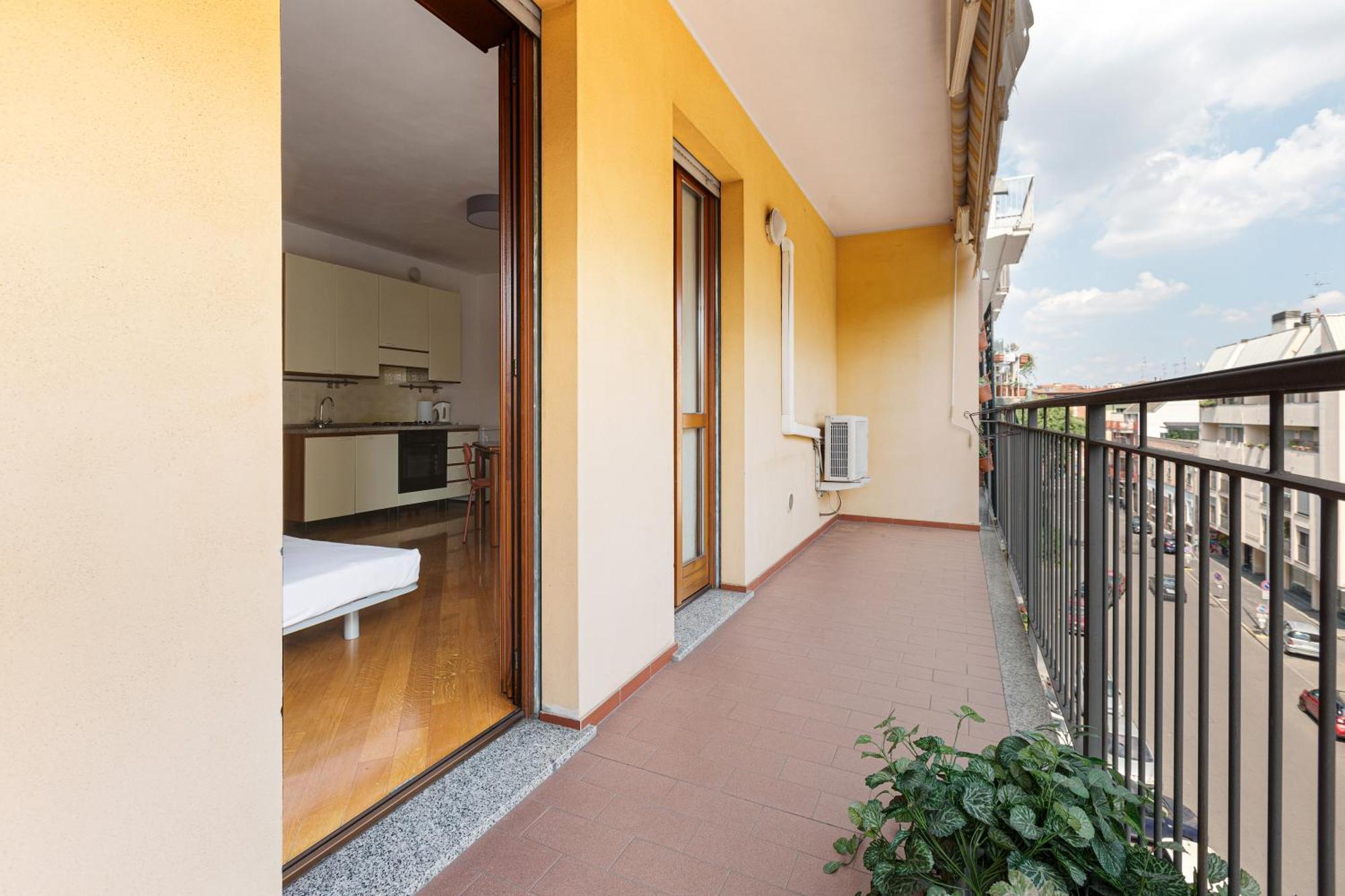 Cosy Studio With Balcony & Private Garage ميلان المظهر الخارجي الصورة