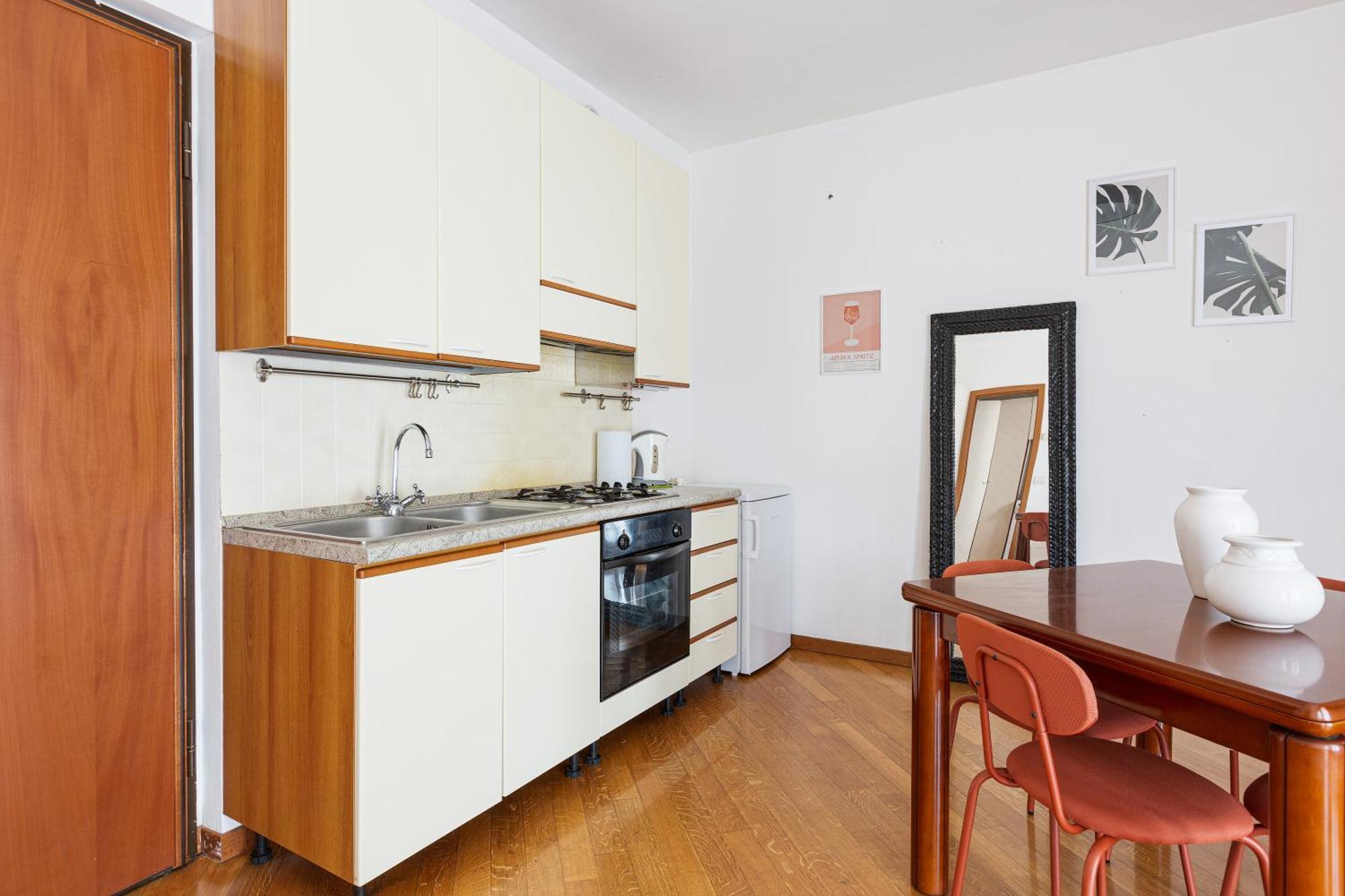 Cosy Studio With Balcony & Private Garage ميلان المظهر الخارجي الصورة