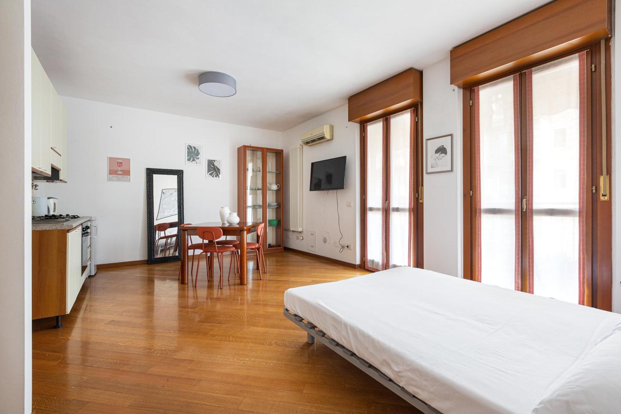 Cosy Studio With Balcony & Private Garage ميلان المظهر الخارجي الصورة
